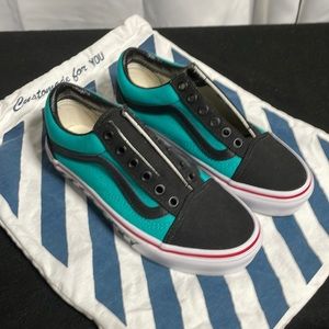 NWOT Vans lace up low tops